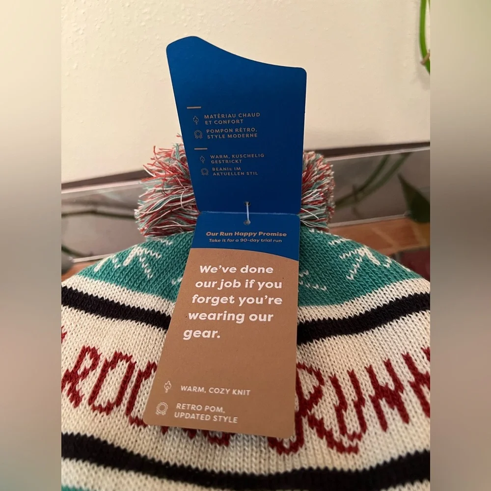 ☃️ Brooks Running Heritage Pom Beanie, Winter Hat, Brooks, NWT - Picture 7 of 8